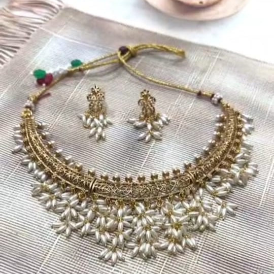 Neck Set with Rice Pearls